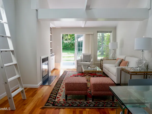72 Interlaken Rd #1, Stockbridge, MA 01262