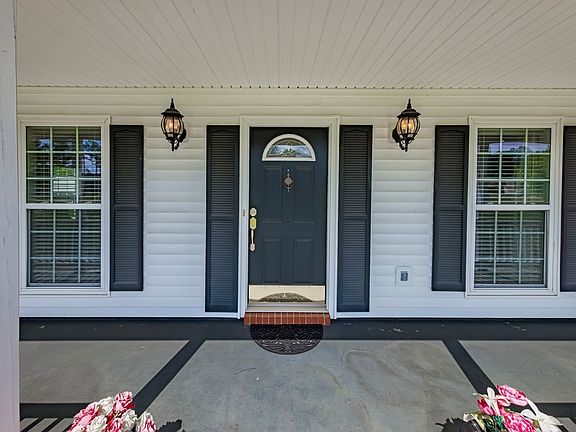 2nd image of 32 Paradise Lake Rd