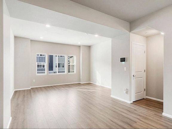 3rd image of 17422 118th Avenue Ct E #I