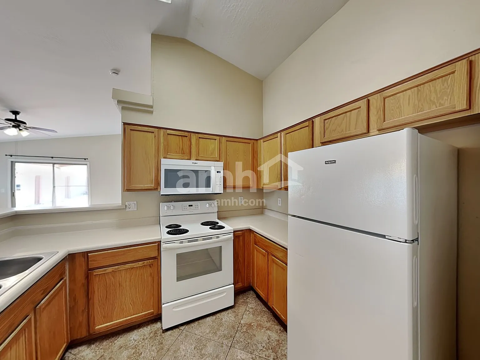 3 bed, 2.0 bath, 1514 sqft, $1,930 — Photo 3