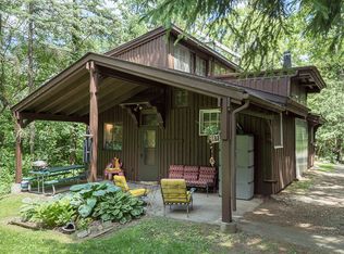 1531 Beechwood Dr, Ann Arbor, MI 48103