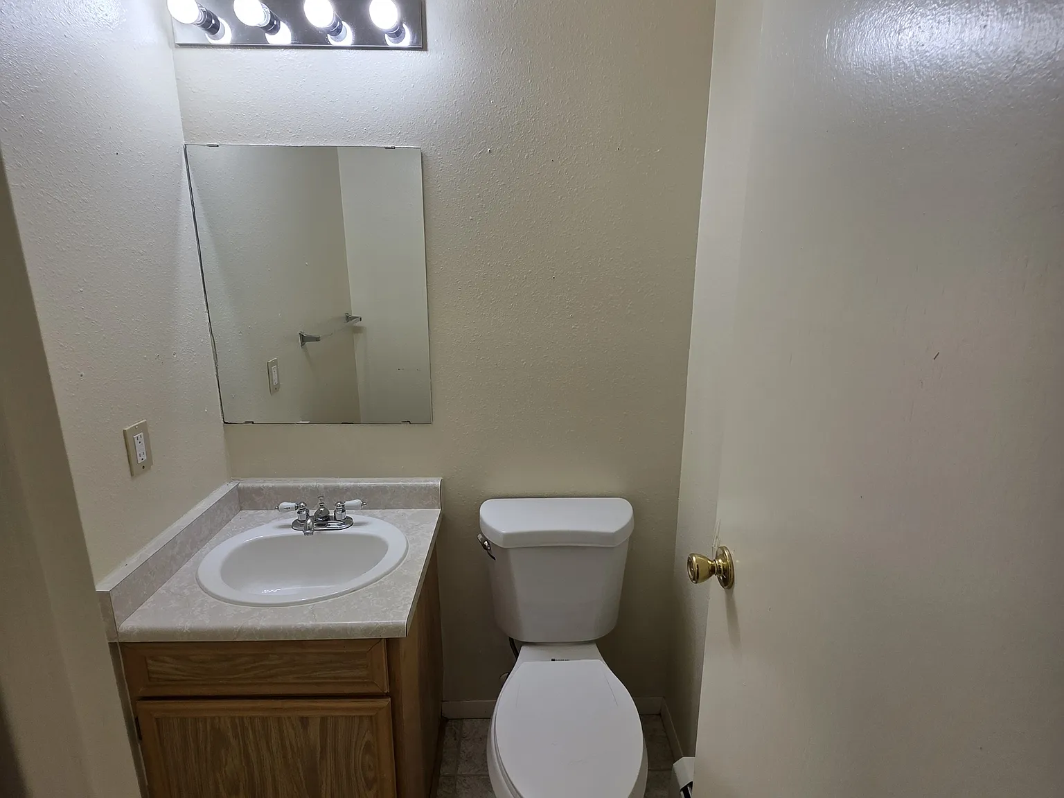 3226 Rood Ave - 1 — Photo 2