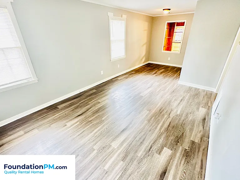 4126 Meadow Dr — Photo 7