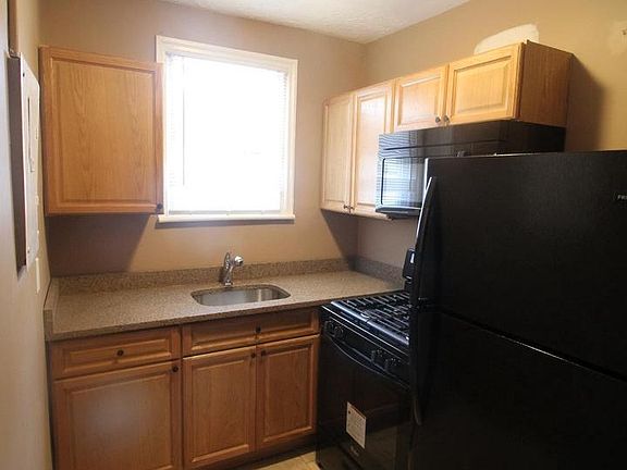 2nd image of 402 N 64th St #1R