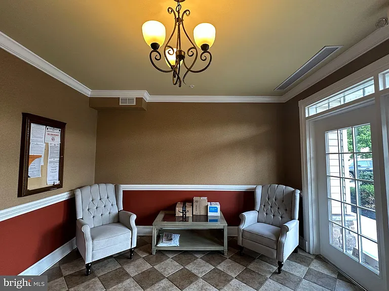 416 Masterson Ct — Photo 3