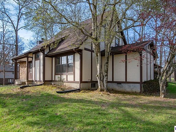 2nd image of 697 Saint Andrews Rd