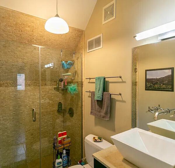 3934 N Hermitage Ave #CH — Photo 8