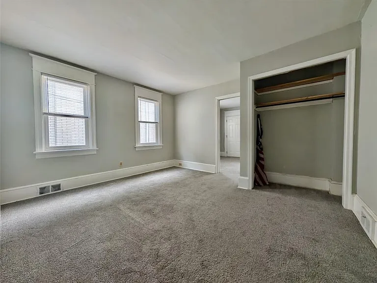 1083 Main St #1 — Photo 10