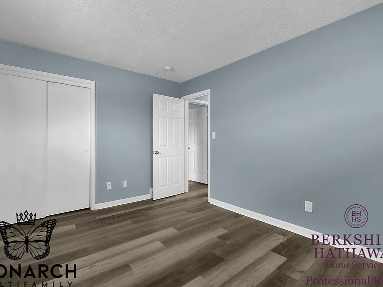 3159 Stephen Dr S — Photo 48