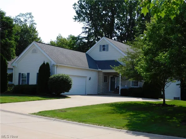 8665 Parkside Dr, Northfield, OH 44067