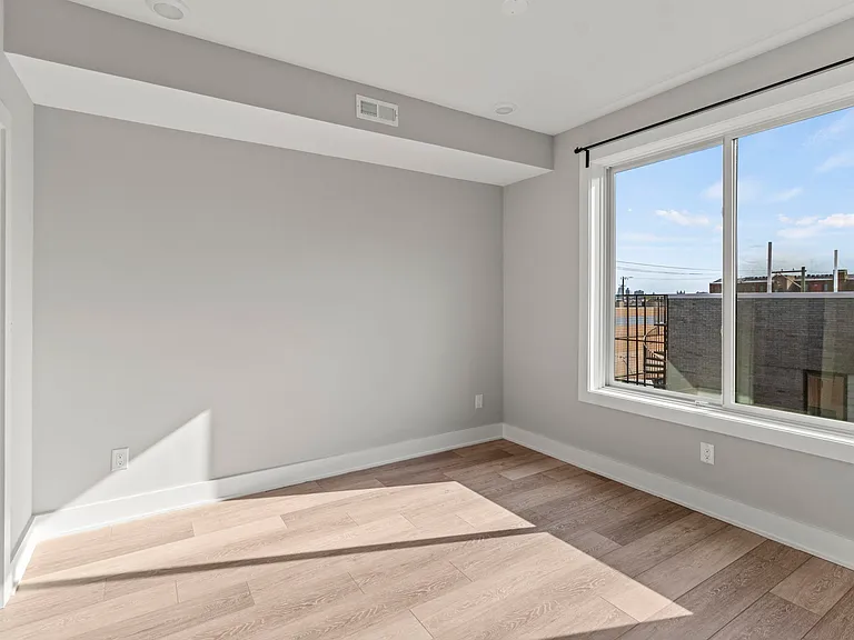 2624 Trenton Ave #206 — Photo 19
