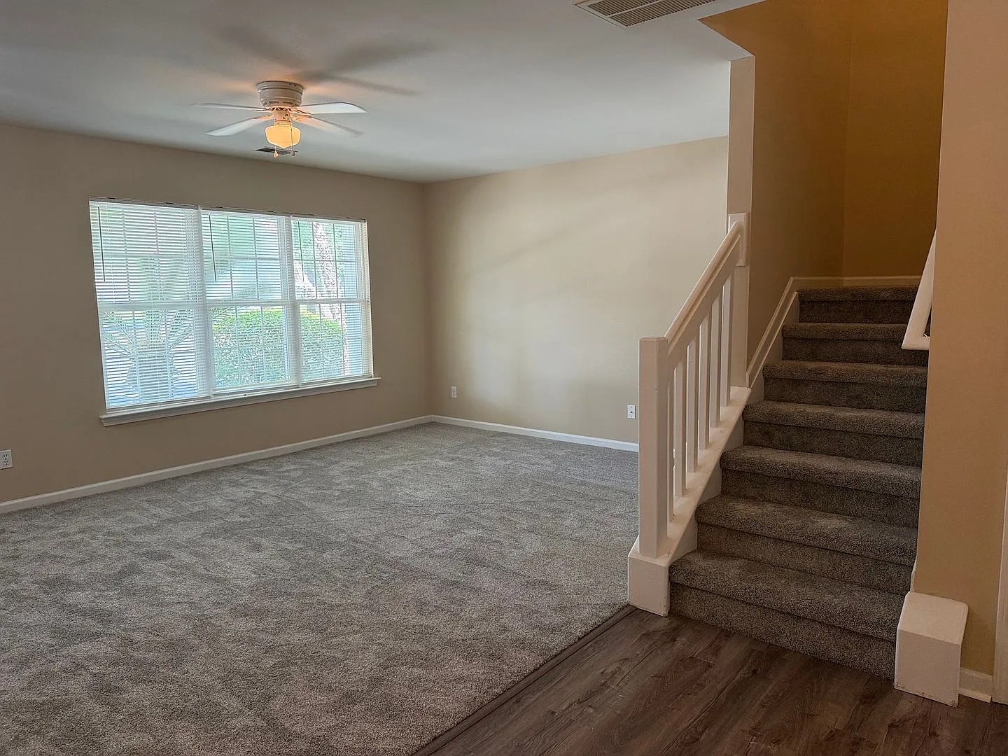 Renovated Three Bedroom Townhome in Townes of Buckwalter — Photo 4