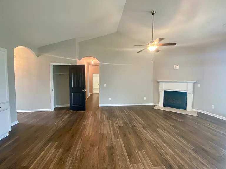 143 Stonegate Dr — Photo 6