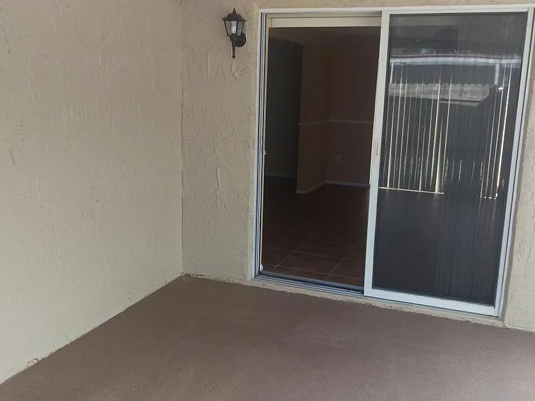 7010 Oakshire Dr — Photo 28