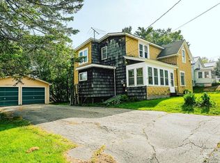51 Hildreth St, Old Town, ME 04468