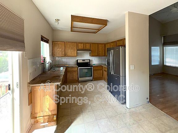 5th image of 5185 Weaver Dr