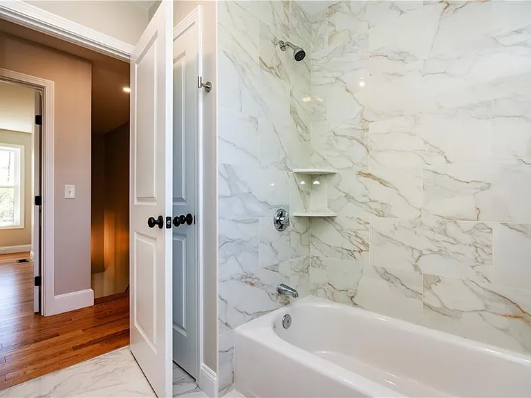81 Cadora Ave — Photo 21