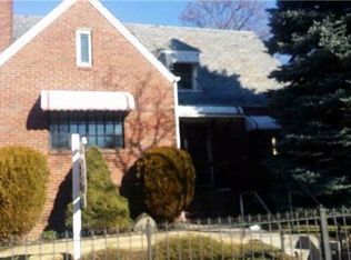 151-75 19th Ave, Flushing, NY 11357