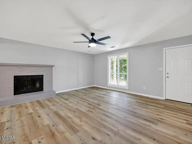 1376 Greentree Pkwy — Photo 6