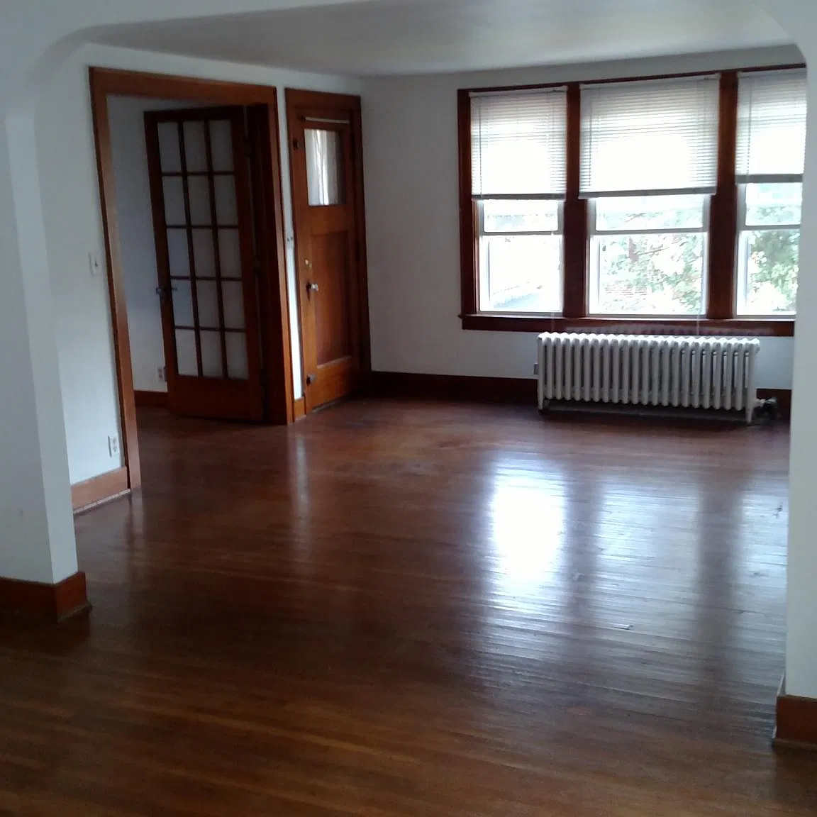 2 bed, 1100 sqft, $1,200 — Photo 2