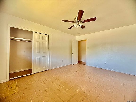 4th image of 2540 Vermont St