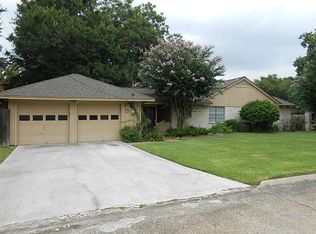 5101 Inverness Dr, Baytown, TX 77521