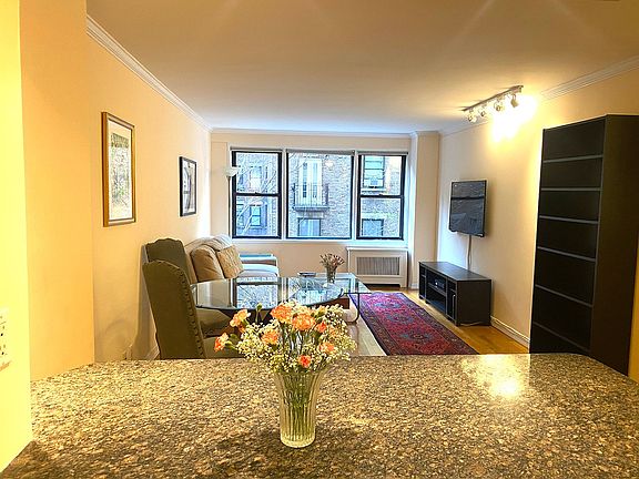 4th image of 333 E 34th St APT 3O
