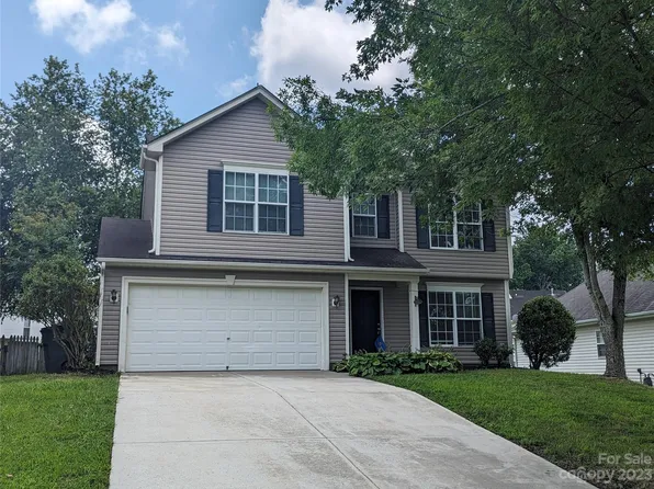 11826 Cheviott Hill Ln, Charlotte, NC 28213
