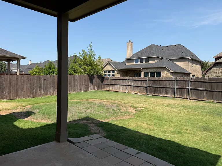 2417 Kingsgate Dr — Photo 44