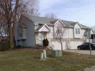 135 Genoa Dr, Springfield, IL 62703