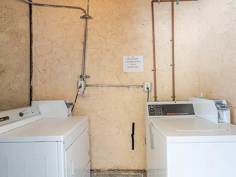 708 Porter St #3 — Photo 12