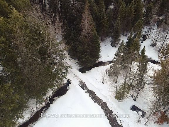 4th image of 2315 Aspdin Rd