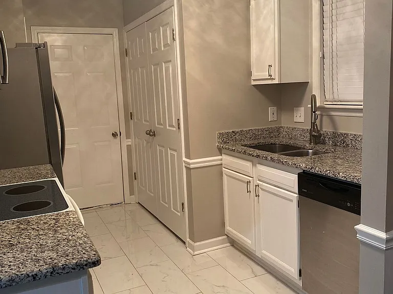 3911 Landover Dr — Photo 6