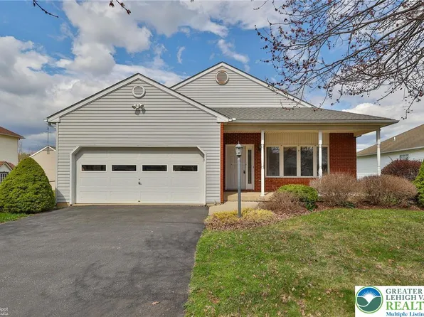 1927 Vintage Dr, Easton, PA 18045