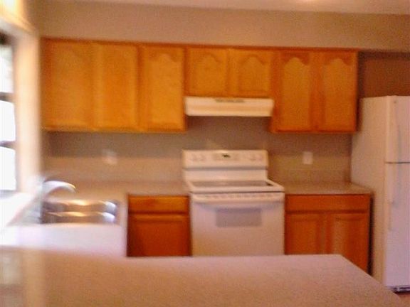 5th image of 2004 Whitted Dr