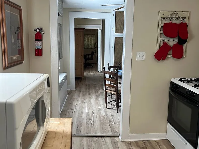 611 W Magnolia Ave — Photo 17