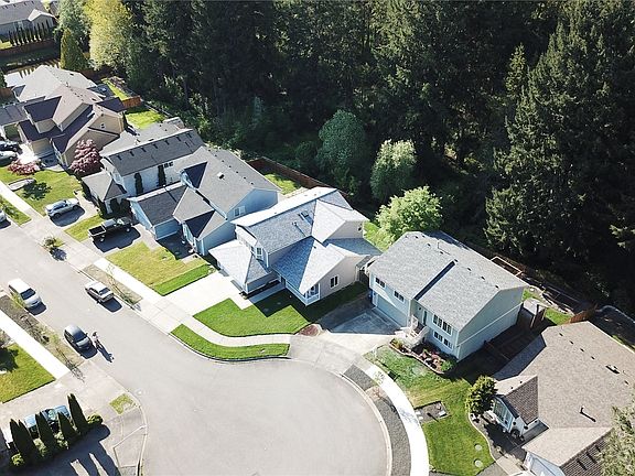 4th image of 7928 48th Avenue SE
