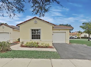 963 SW 179th Ave, Pembroke Pines, FL 33029