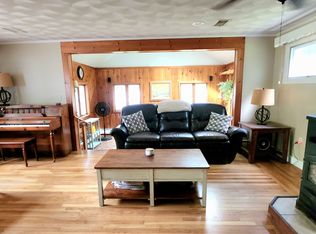 93 Reservoir Rd, Coventry, RI 02816