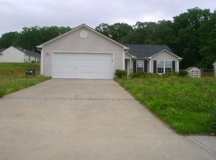 402 Shenandoah Ct, Winder, GA 30680