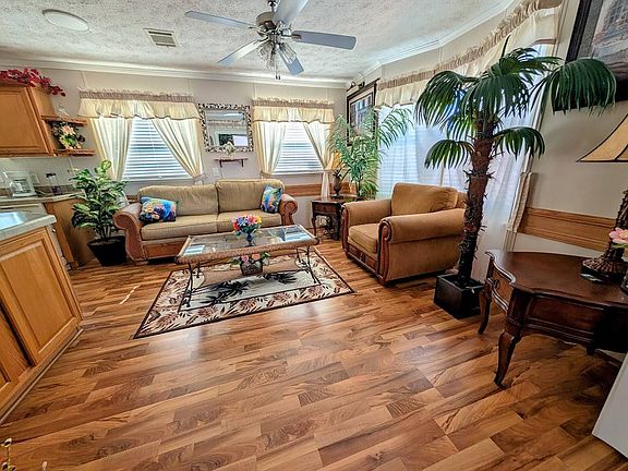 4th image of 609 County Road 466 #388