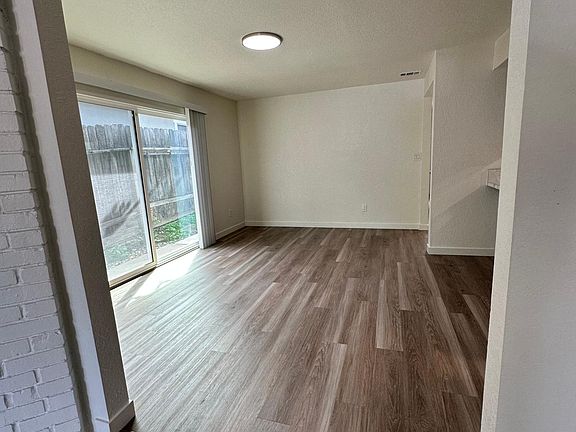 4th image of 5541 Cedar Creek Way #5541