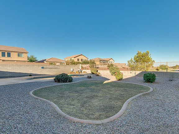 2nd image of 2658 N Maria Pl