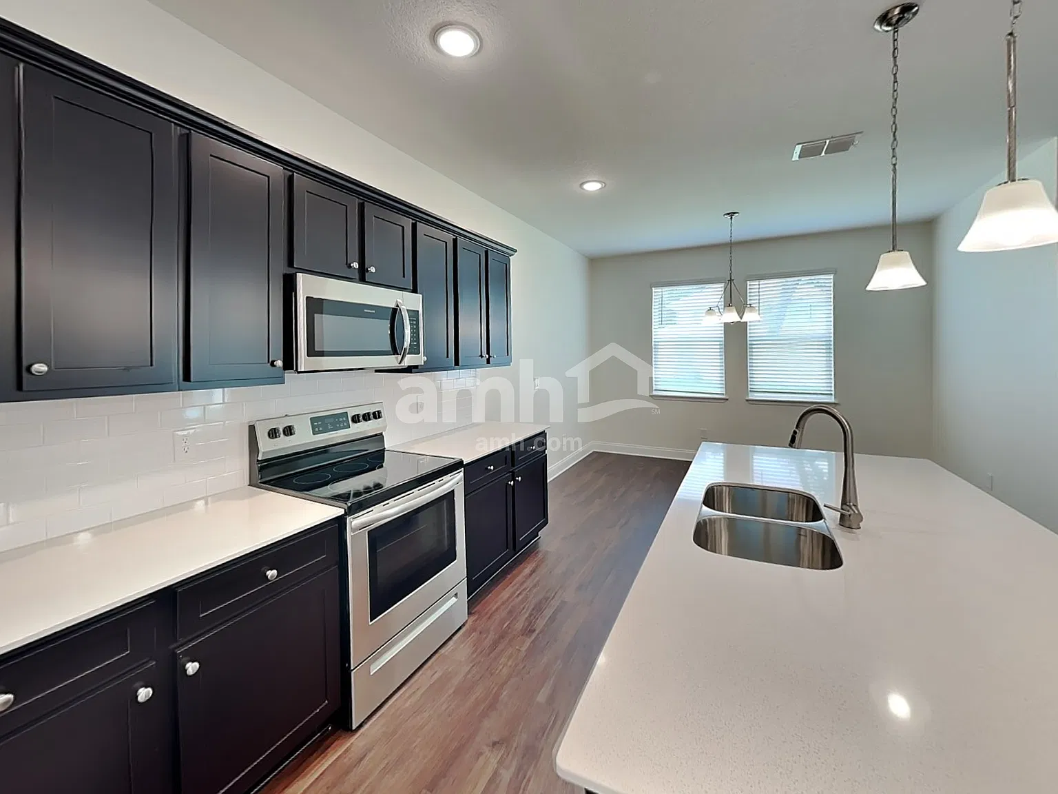 5 bed, 3.0 bath, 2377 sqft, $2,610 — Photo 3