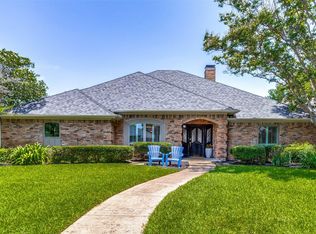 8827 Lacrosse Dr, Dallas, TX 75231