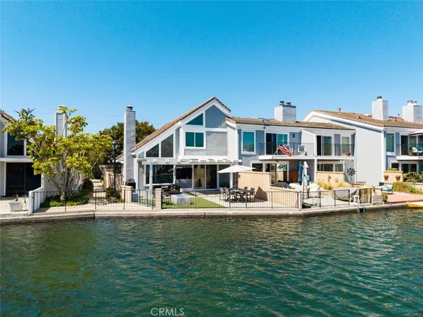 3766 Montego Dr, Huntington Beach, CA 92649