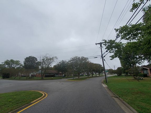 5th image of 10 Snidow Blvd