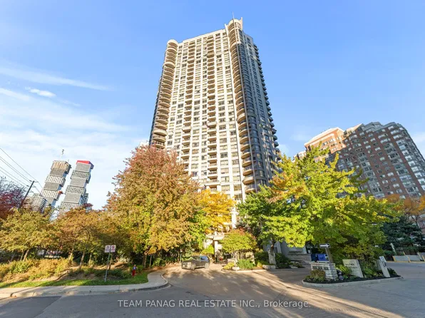 310 Burnhamthorpe Rd W #401, Mississauga, ON L5B 4P9