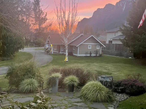 565 SE 10th Pl #Adu, North Bend, WA 98045