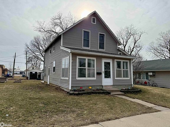 3rd image of 202 Grand St